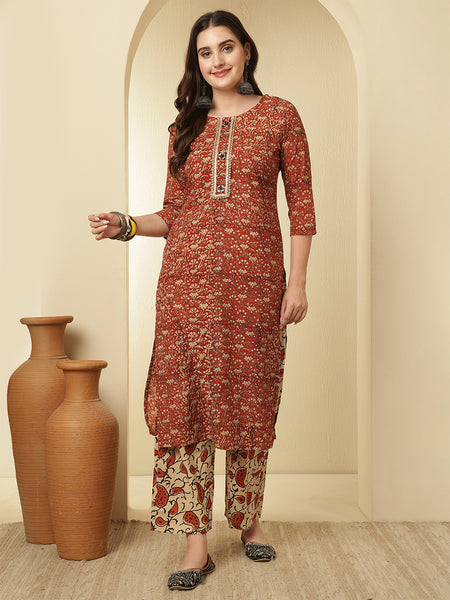 Women Viscose Rayon Straight Maroon Kurta with Trouser