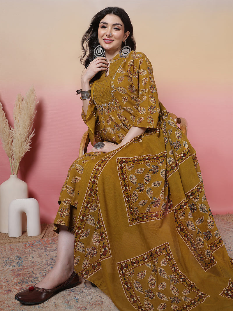Women Green Floral Printed Hand Work Anarkali Kurta with Trouser & Dupatta