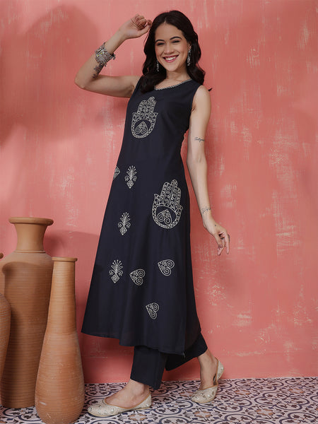 Women Navy blue Pure Cotton Embroidery Kurta with attached sleeves and Palazzo Set