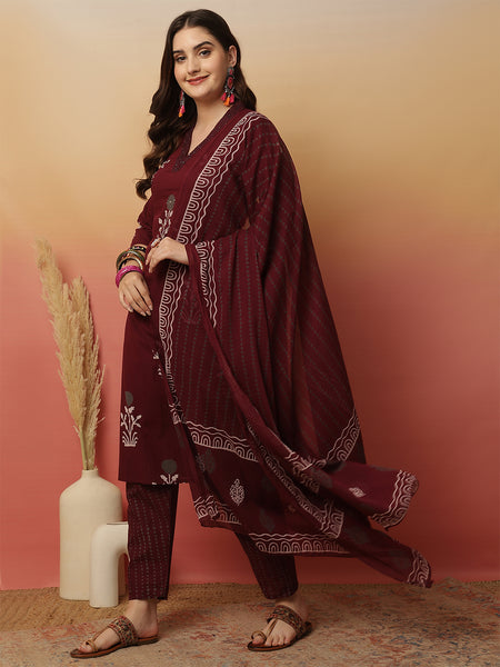 Women Maroon Cotton Printed V-neck Kurta with trouser & Dupatta