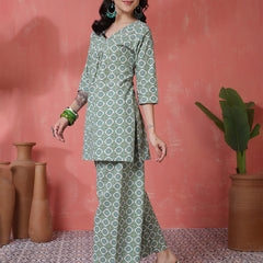 Women Green Cotton Flex Printed Top with Trouser Co-ord Set