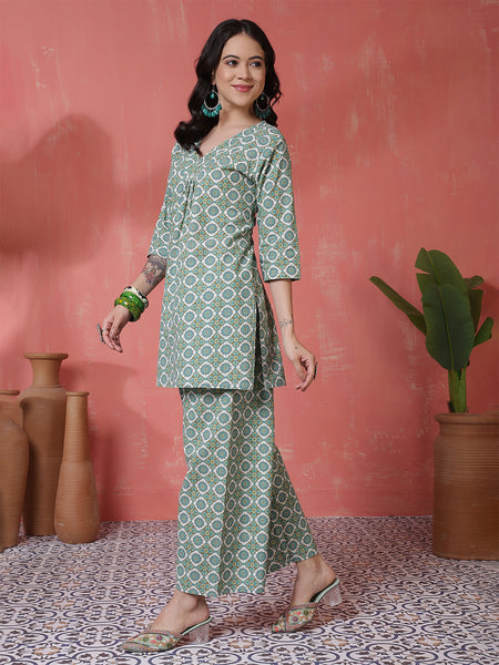 Women Green Cotton Flex Printed Top with Trouser Co-ord Set