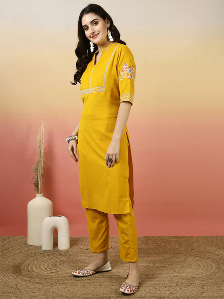 Women Solid Embroidery Kurta with Pant