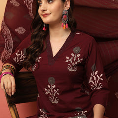 Women Maroon Cotton Printed V-neck Kurta with trouser & Dupatta
