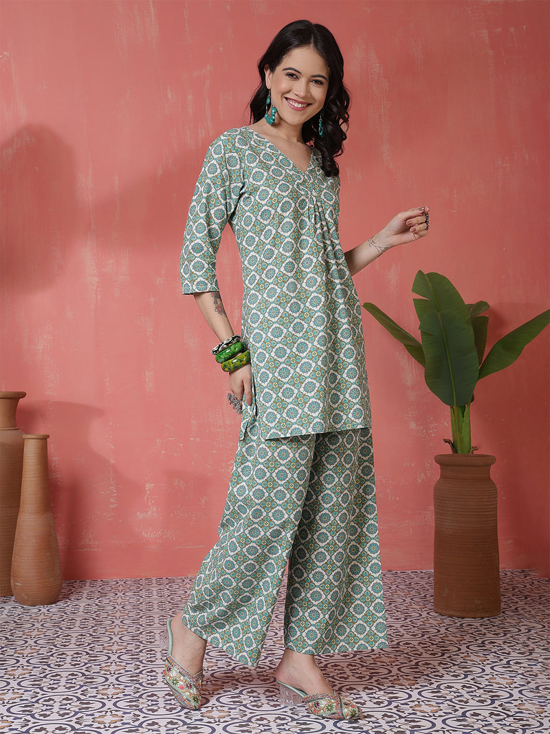 Women Green Cotton Flex Printed Top with Trouser Co-ord Set