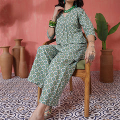 Women Green Cotton Flex Printed Top with Trouser Co-ord Set