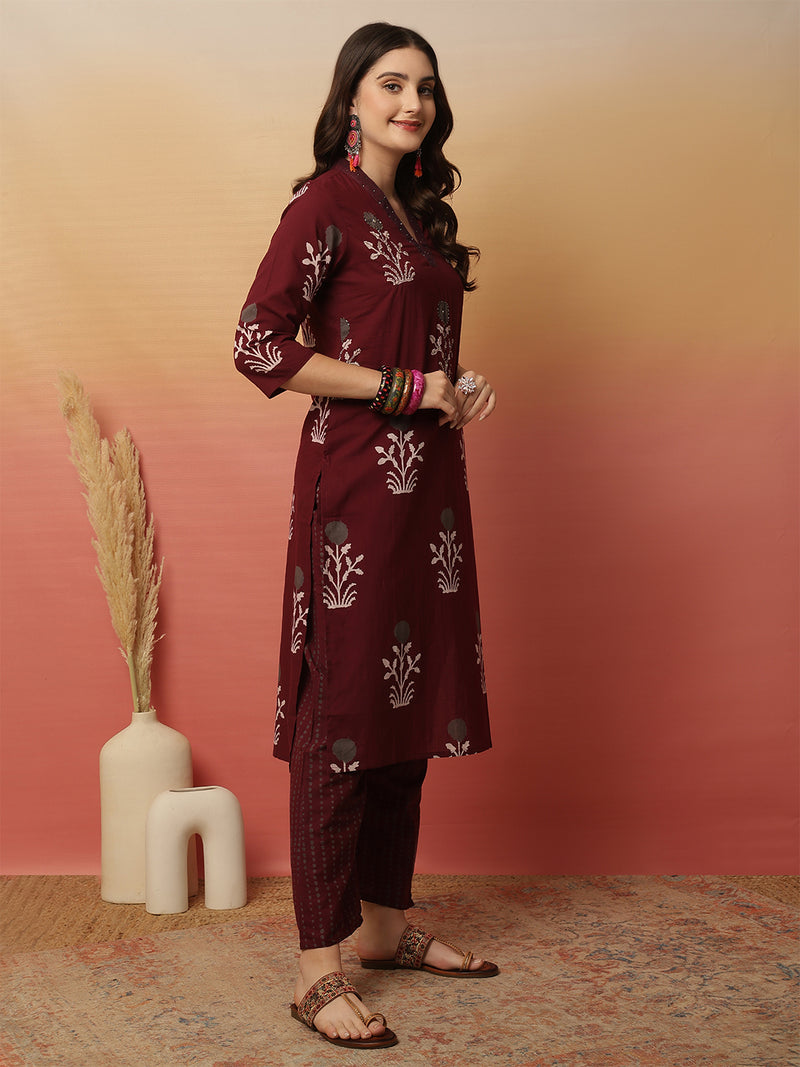 Women Maroon Cotton Printed V-neck Kurta with trouser & Dupatta