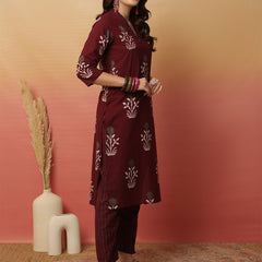 Women Maroon Cotton Printed V-neck Kurta with trouser & Dupatta