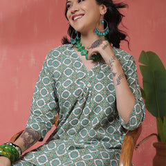 Women Green Cotton Flex Printed Top with Trouser Co-ord Set